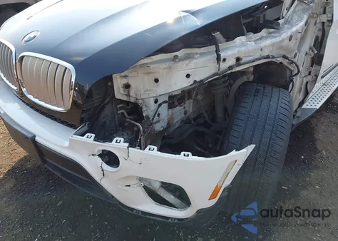 2013 BMW X5 xDrive35D z USA, uszkodzony, nr VIN 5UXZW0C53D0B93555